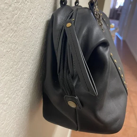 Kennth Cole Reaction Chic Edgy Black Leather bag/Studs & Chain Bronze Accents - Picture 3 of 9